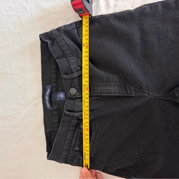 Calvin Klein Black Straight-Leg High-Rise Jeans - Size 27 - Picture 9 of 9